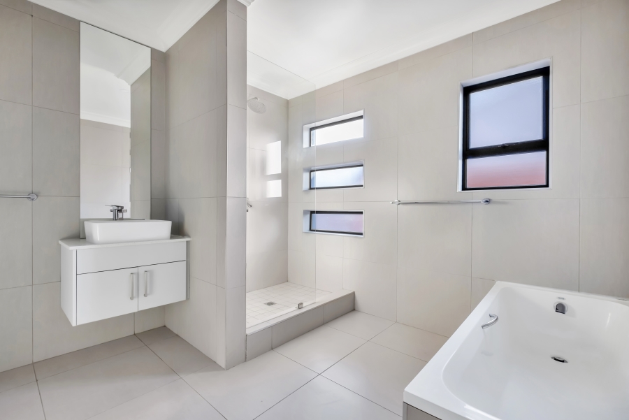 3 Bedroom Property for Sale in Ruimsig Gauteng