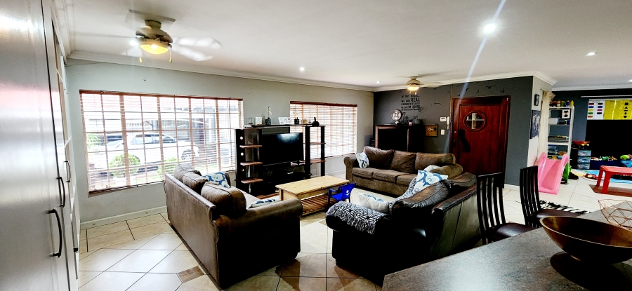 To Let 3 Bedroom Property for Rent in Murrayfield Gauteng