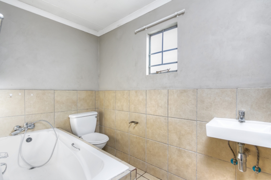 2 Bedroom Property for Sale in South Hills Gauteng