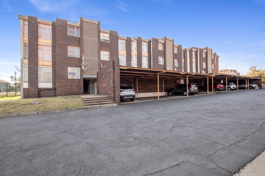 2 Bedroom Property for Sale in South Crest Gauteng