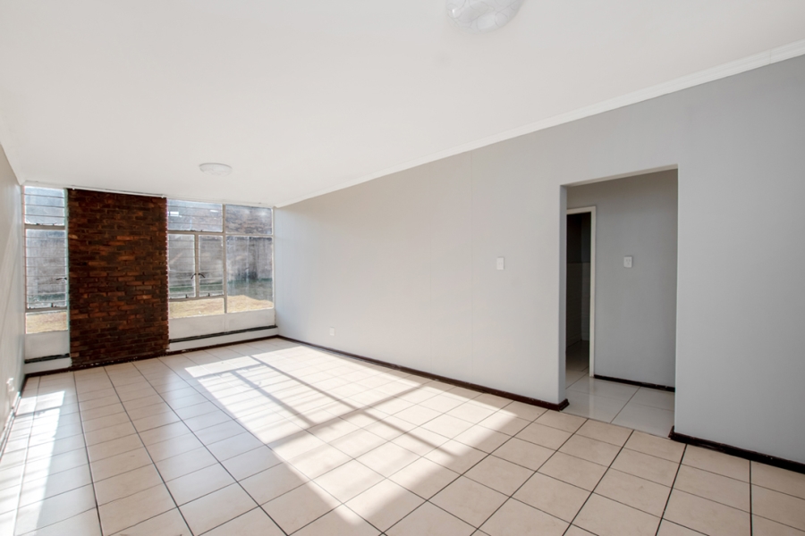 2 Bedroom Property for Sale in South Crest Gauteng