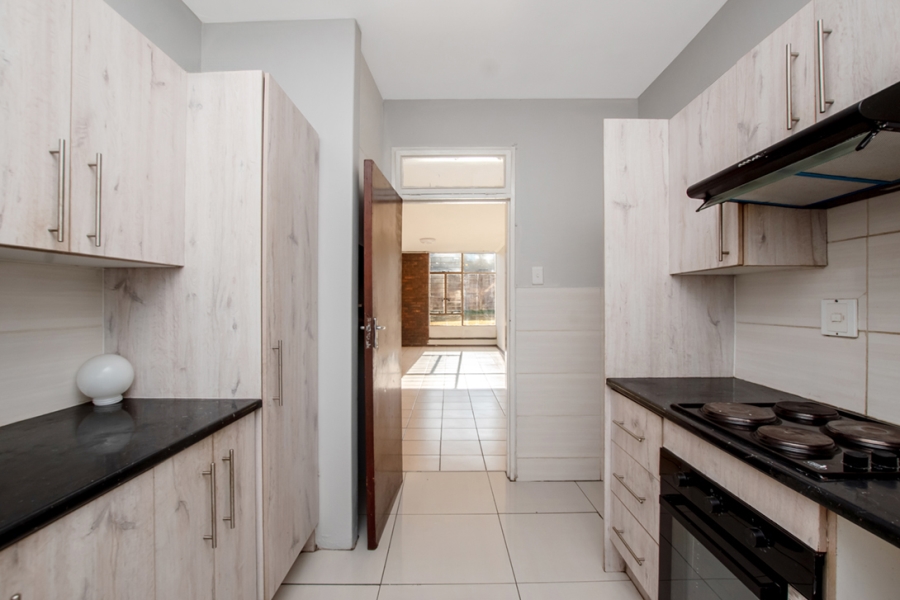 2 Bedroom Property for Sale in South Crest Gauteng