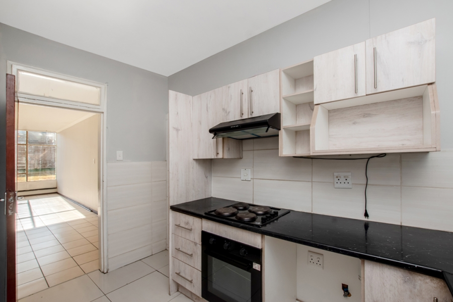2 Bedroom Property for Sale in South Crest Gauteng