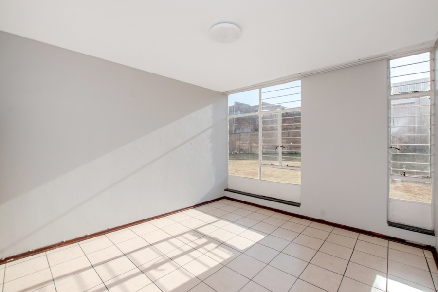 2 Bedroom Property for Sale in South Crest Gauteng