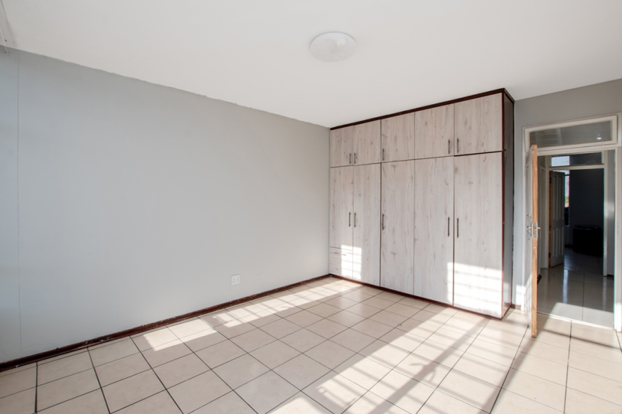 2 Bedroom Property for Sale in South Crest Gauteng