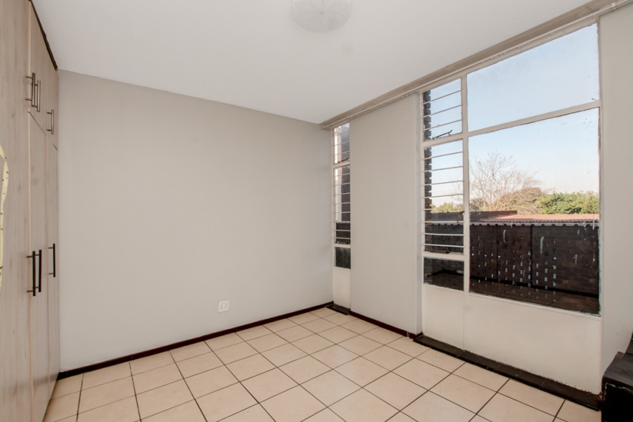 2 Bedroom Property for Sale in South Crest Gauteng