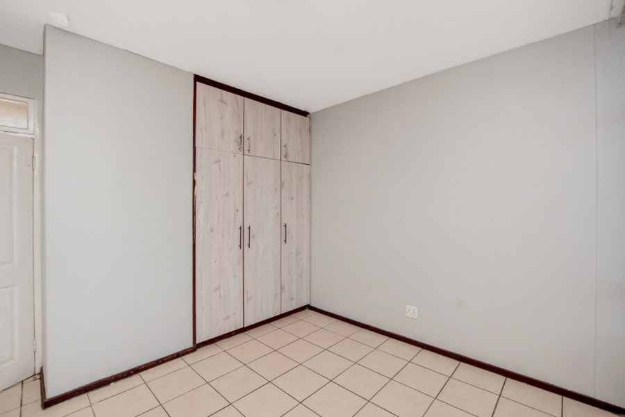 2 Bedroom Property for Sale in South Crest Gauteng