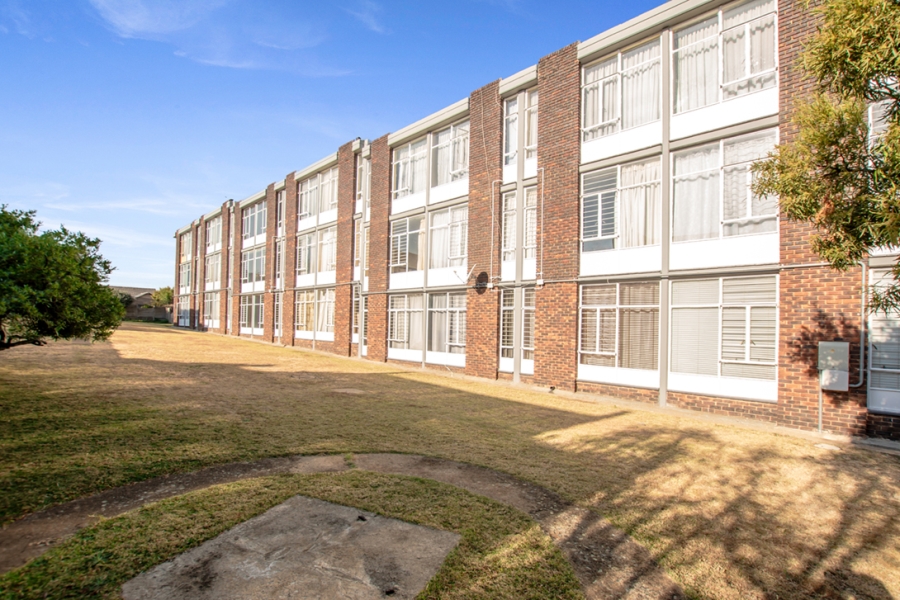 2 Bedroom Property for Sale in South Crest Gauteng