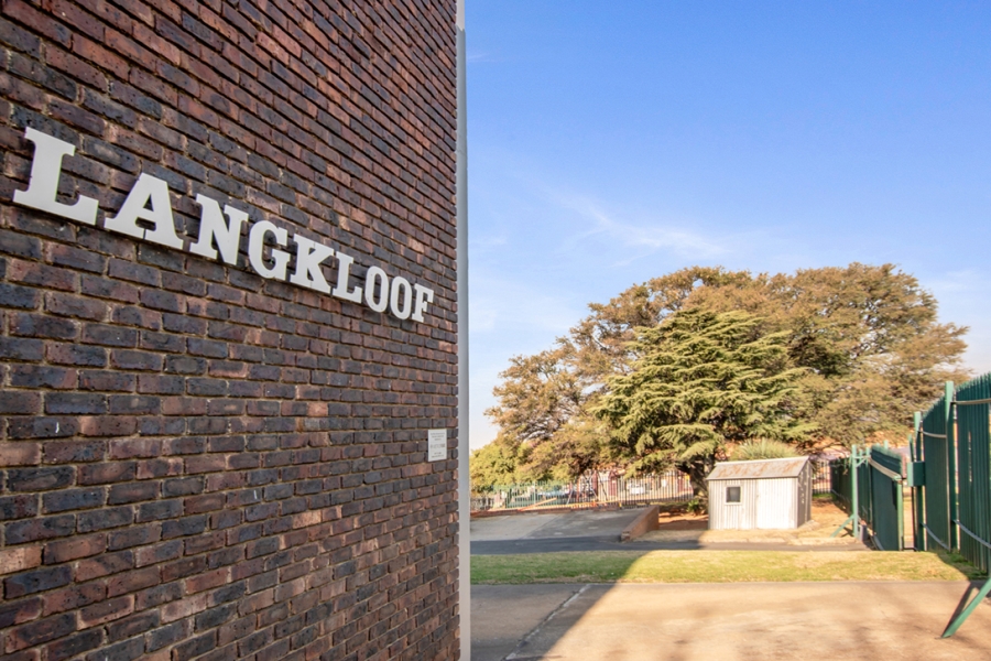 2 Bedroom Property for Sale in South Crest Gauteng