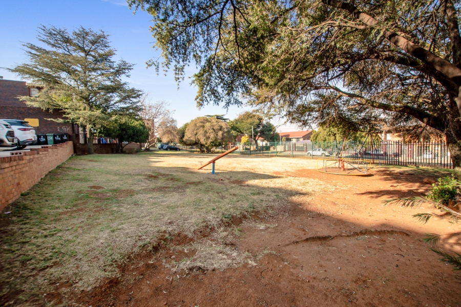 2 Bedroom Property for Sale in South Crest Gauteng