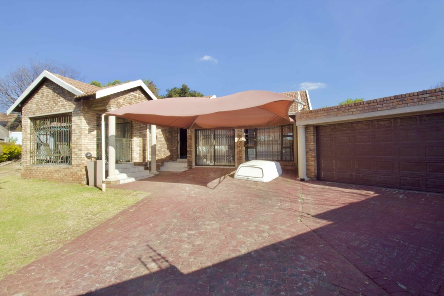 3 Bedroom Property for Sale in Highveld Gauteng