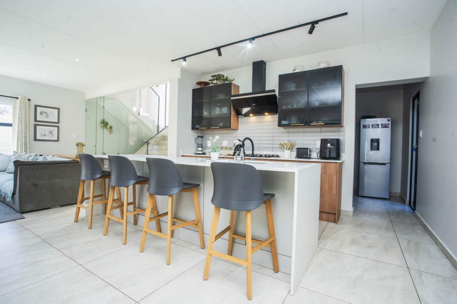 4 Bedroom Property for Sale in Carlswald Gauteng