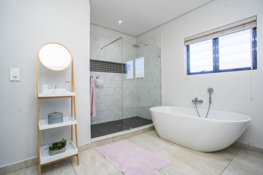 4 Bedroom Property for Sale in Carlswald Gauteng