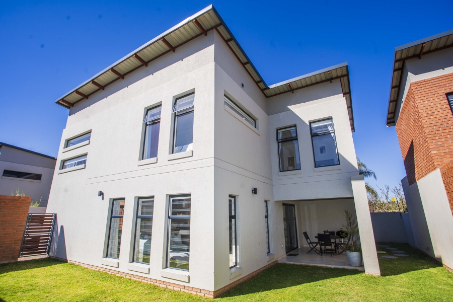 4 Bedroom Property for Sale in Carlswald Gauteng