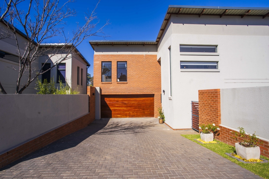 4 Bedroom Property for Sale in Carlswald Gauteng