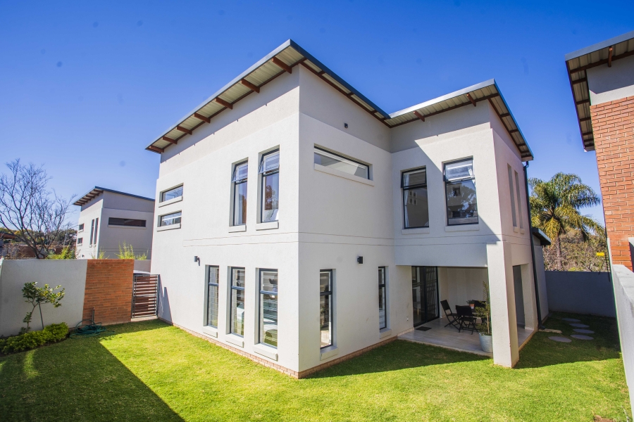 4 Bedroom Property for Sale in Carlswald Gauteng