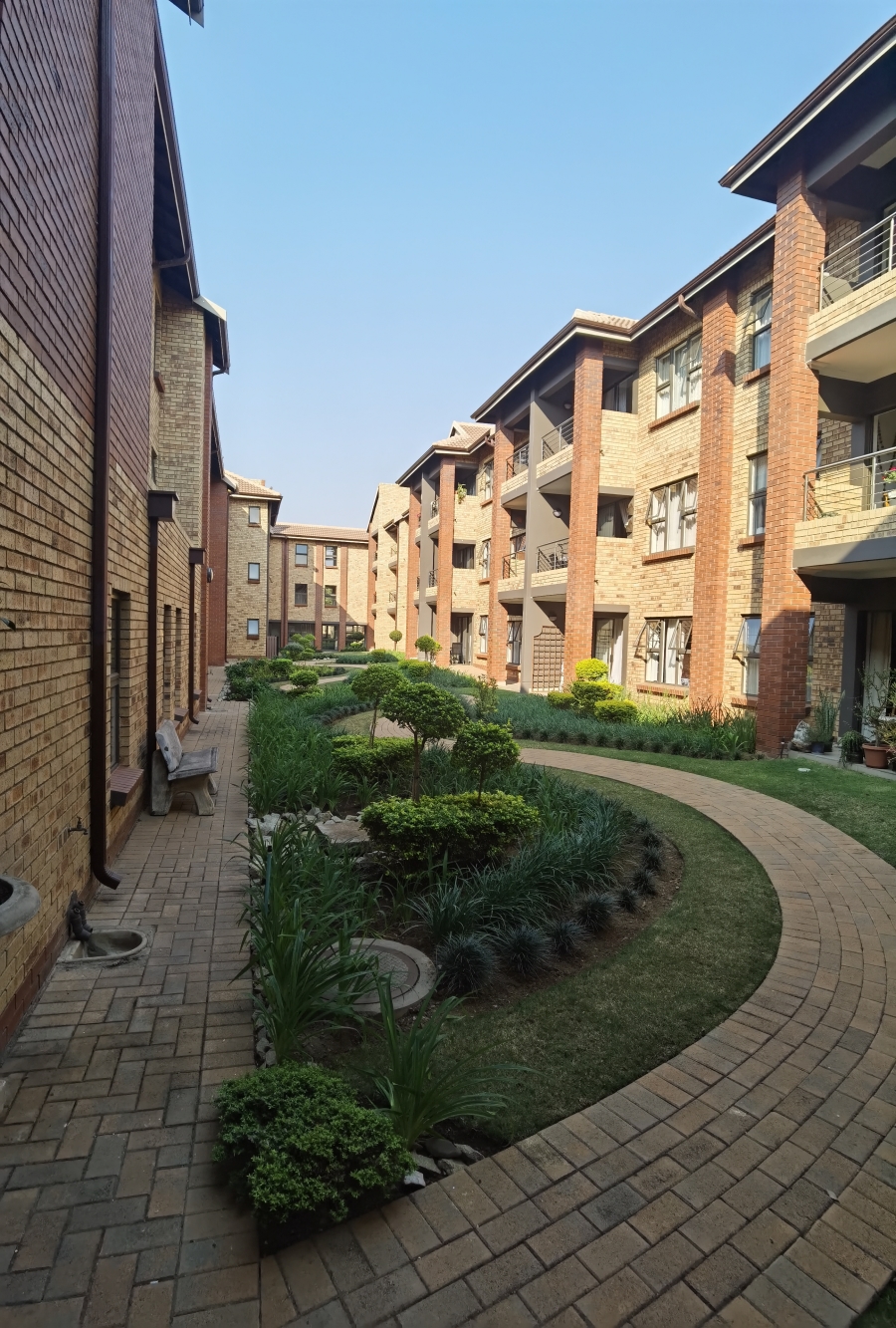 To Let 1 Bedroom Property for Rent in Equestria Gauteng