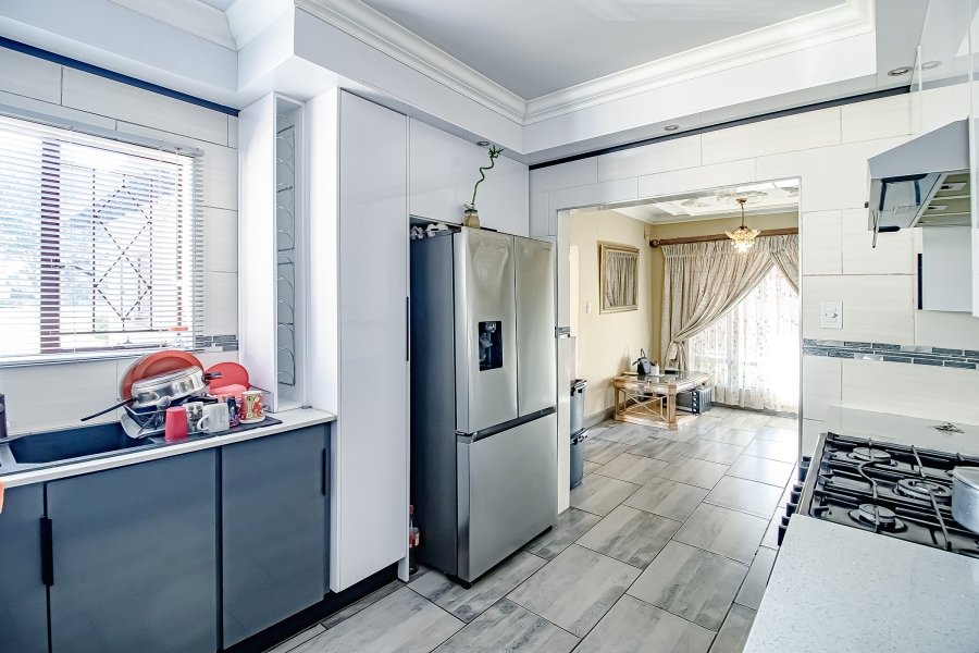 4 Bedroom Property for Sale in The Orchards Gauteng