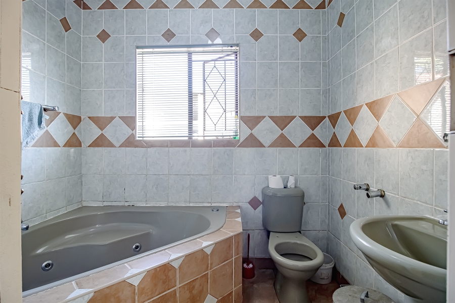 4 Bedroom Property for Sale in The Orchards Gauteng