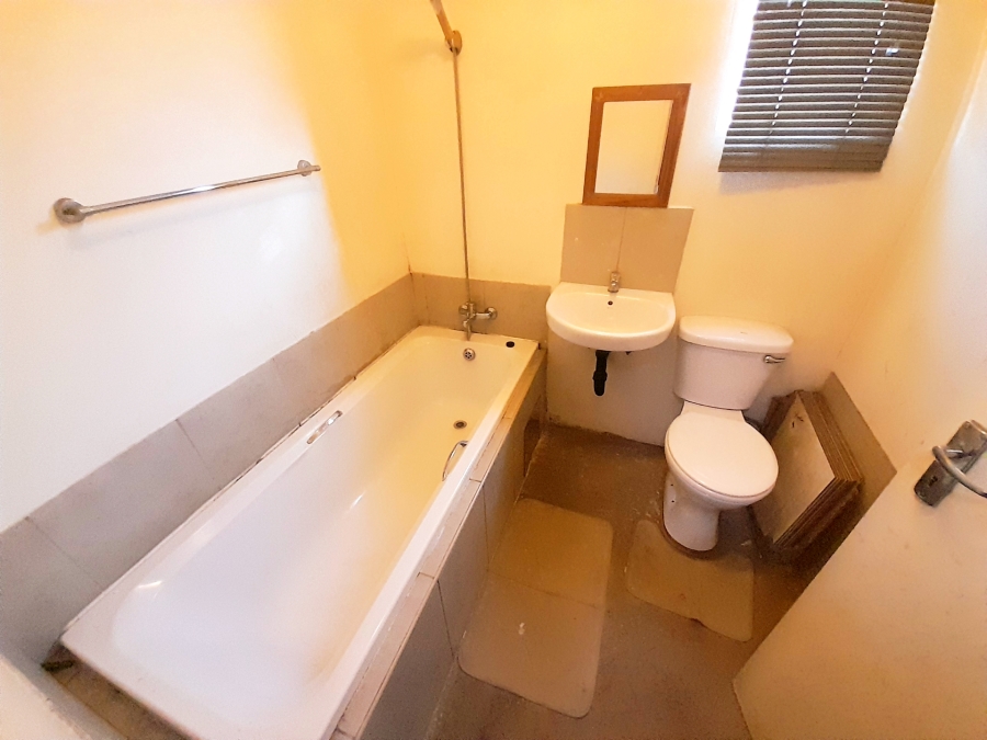 2 Bedroom Property for Sale in Windmill Park Gauteng