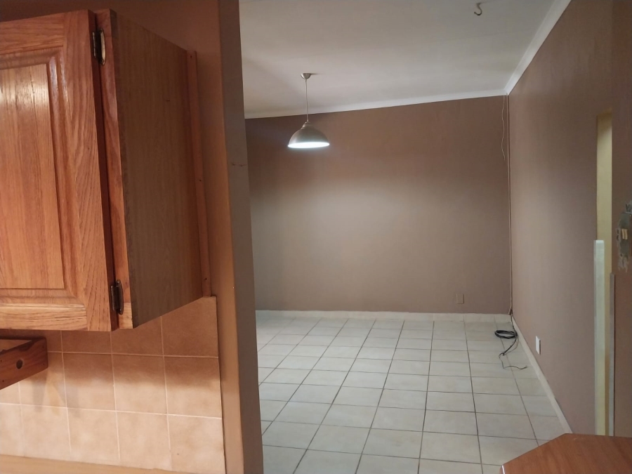 3 Bedroom Property for Sale in Mountain View Gauteng