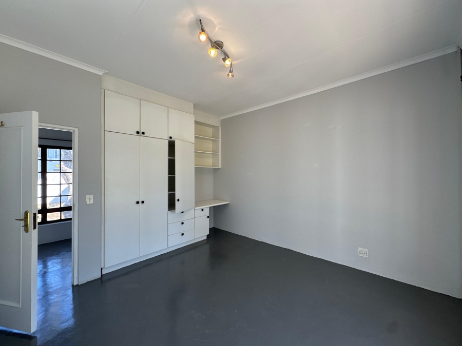 To Let 3 Bedroom Property for Rent in Bryanston East Gauteng