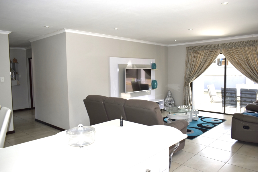 3 Bedroom Property for Sale in Helderwyk Gauteng