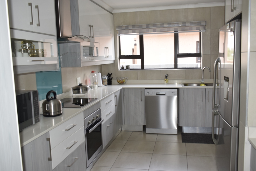 3 Bedroom Property for Sale in Helderwyk Gauteng
