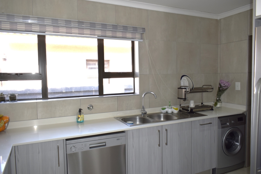 3 Bedroom Property for Sale in Helderwyk Gauteng