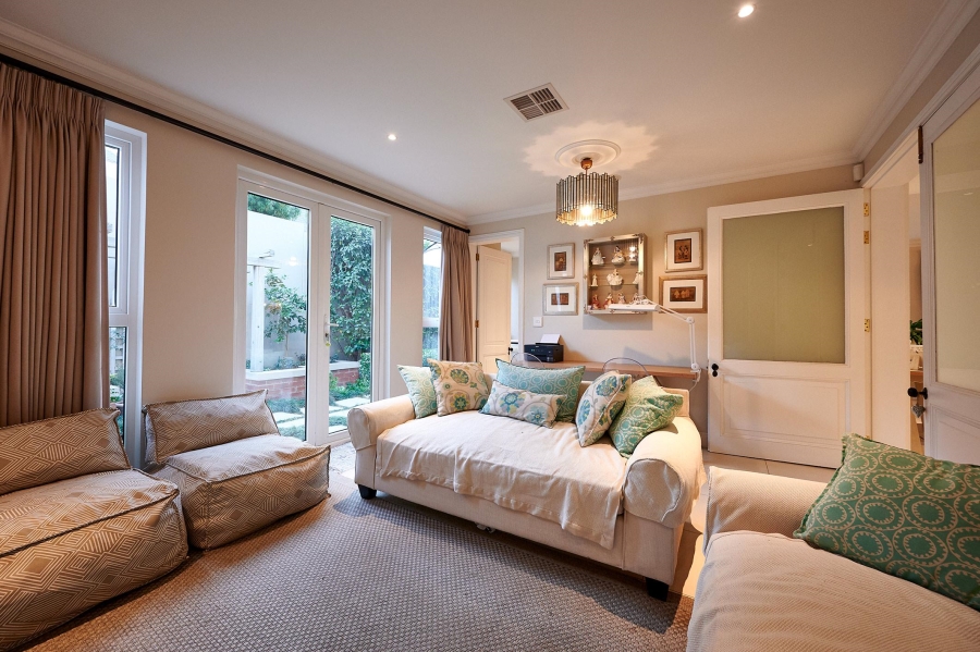 5 Bedroom Property for Sale in Waterfall Country Estate Gauteng