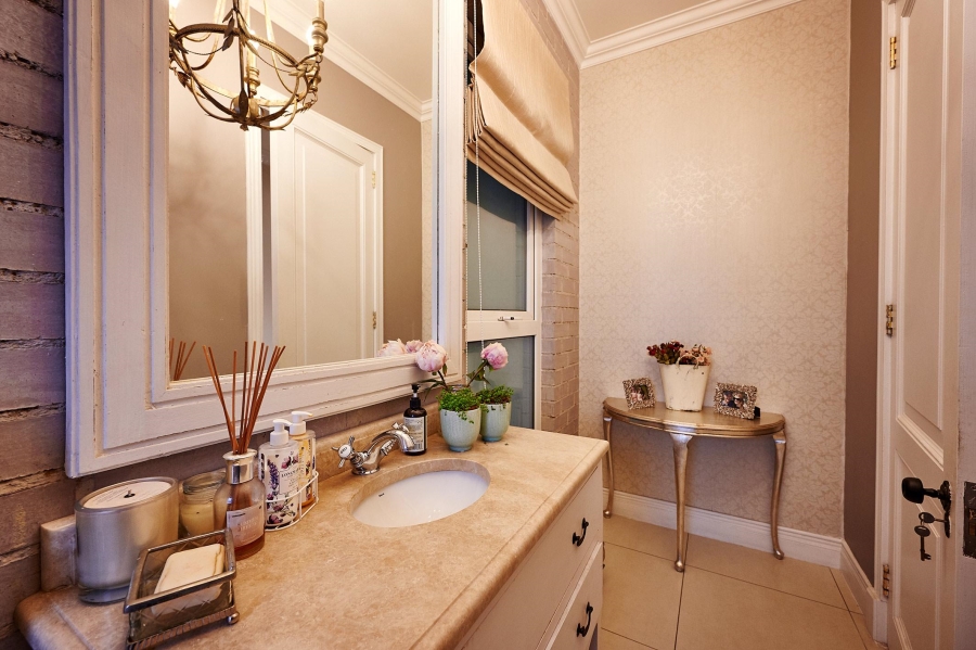 5 Bedroom Property for Sale in Waterfall Country Estate Gauteng