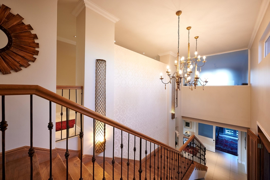 5 Bedroom Property for Sale in Waterfall Country Estate Gauteng