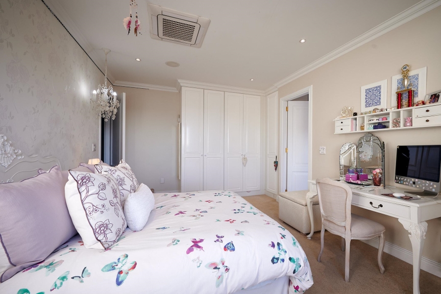 5 Bedroom Property for Sale in Waterfall Country Estate Gauteng