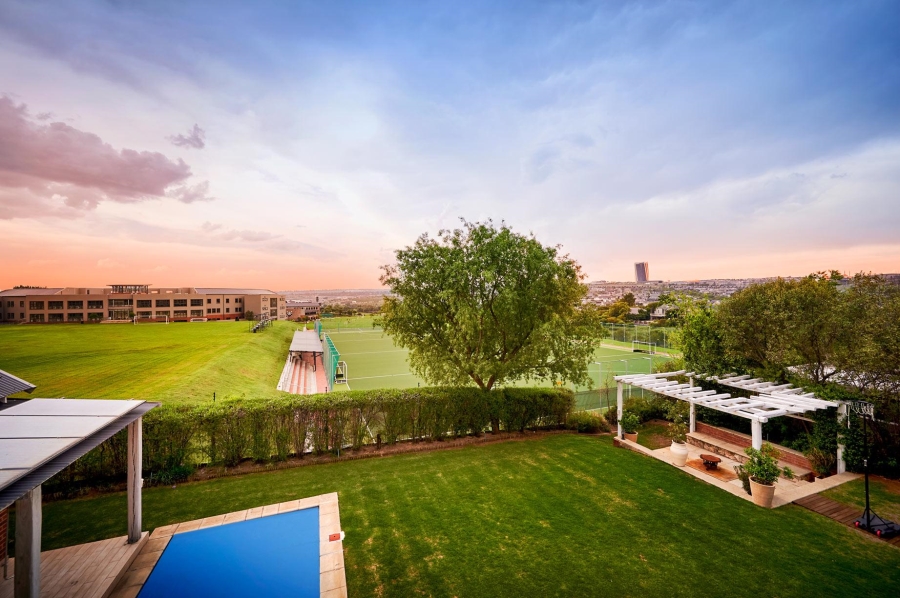 5 Bedroom Property for Sale in Waterfall Country Estate Gauteng