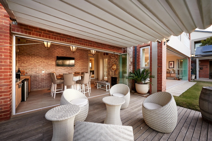 5 Bedroom Property for Sale in Waterfall Country Estate Gauteng
