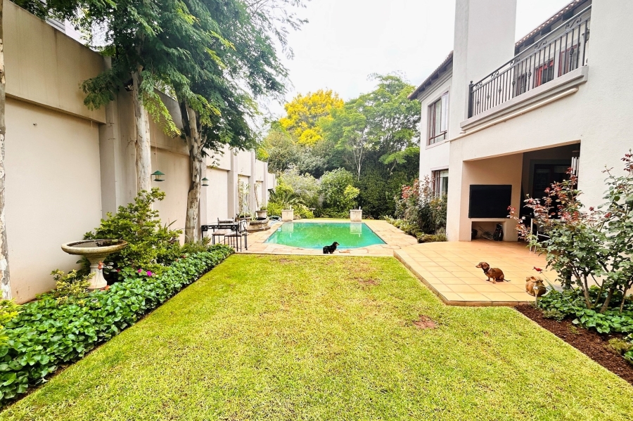 7 Bedroom Property for Sale in Waterkloof Ridge Gauteng