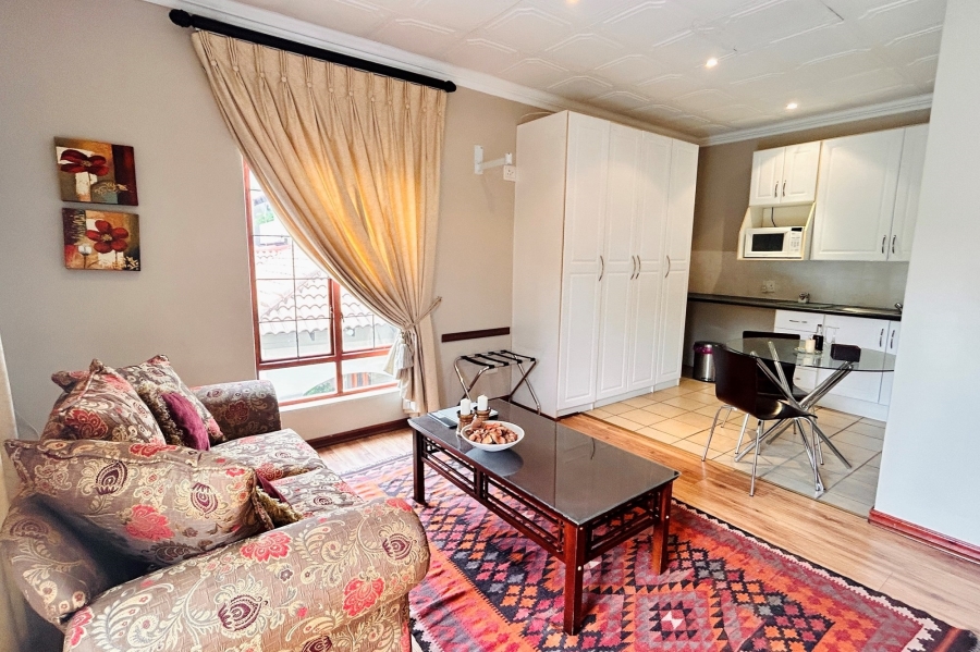 7 Bedroom Property for Sale in Waterkloof Ridge Gauteng