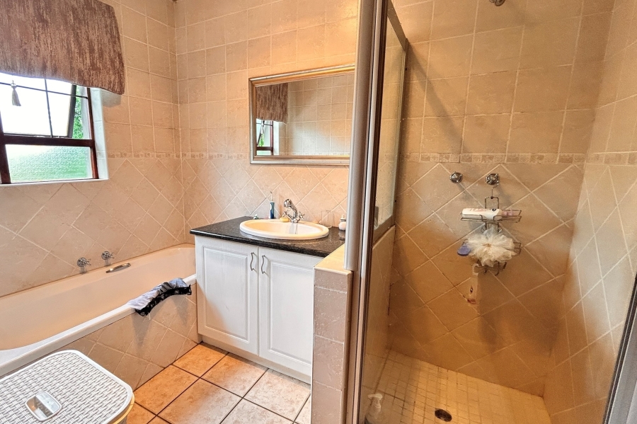 7 Bedroom Property for Sale in Waterkloof Ridge Gauteng
