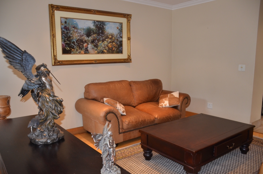 To Let 3 Bedroom Property for Rent in Bedfordview Gauteng