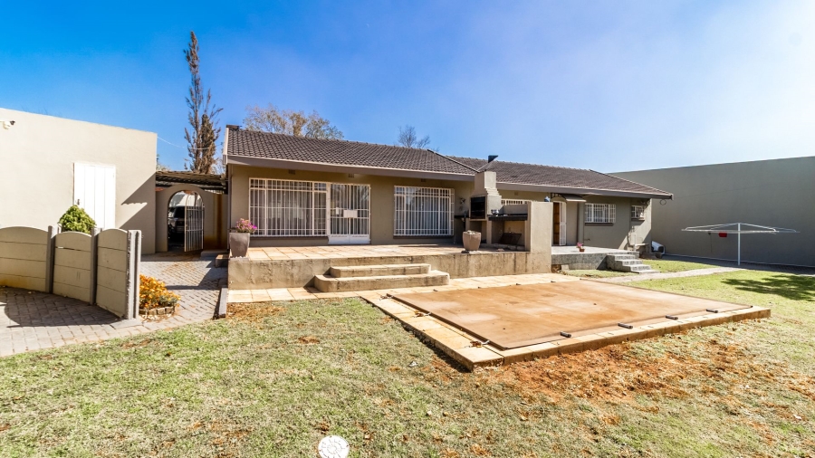 4 Bedroom Property for Sale in Edendale Gauteng