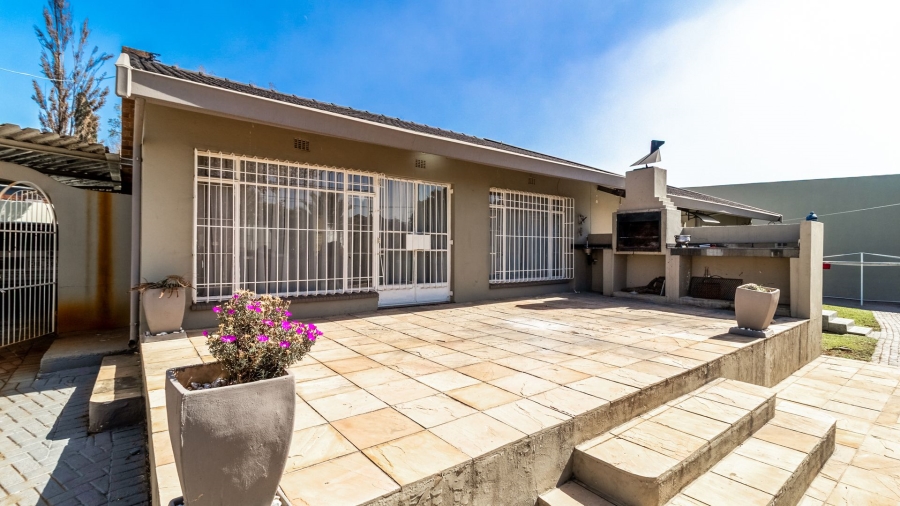 4 Bedroom Property for Sale in Edendale Gauteng