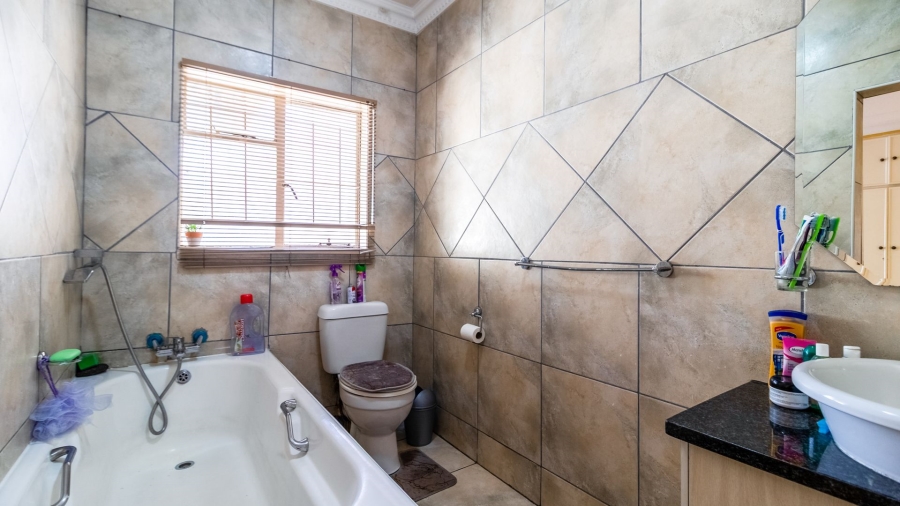 4 Bedroom Property for Sale in Edendale Gauteng