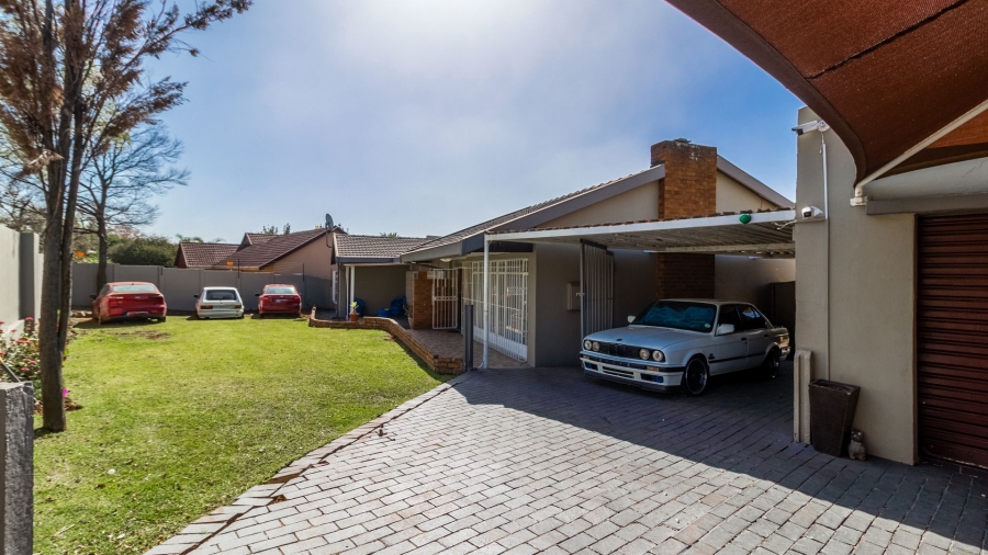 4 Bedroom Property for Sale in Edendale Gauteng