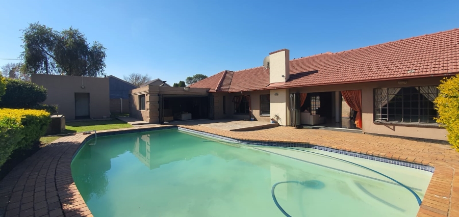 3 Bedroom Property for Sale in Albemarle Gauteng
