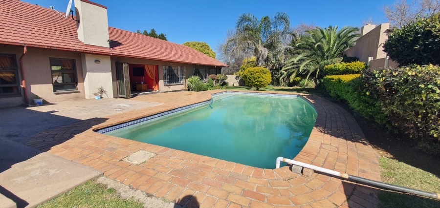 3 Bedroom Property for Sale in Albemarle Gauteng