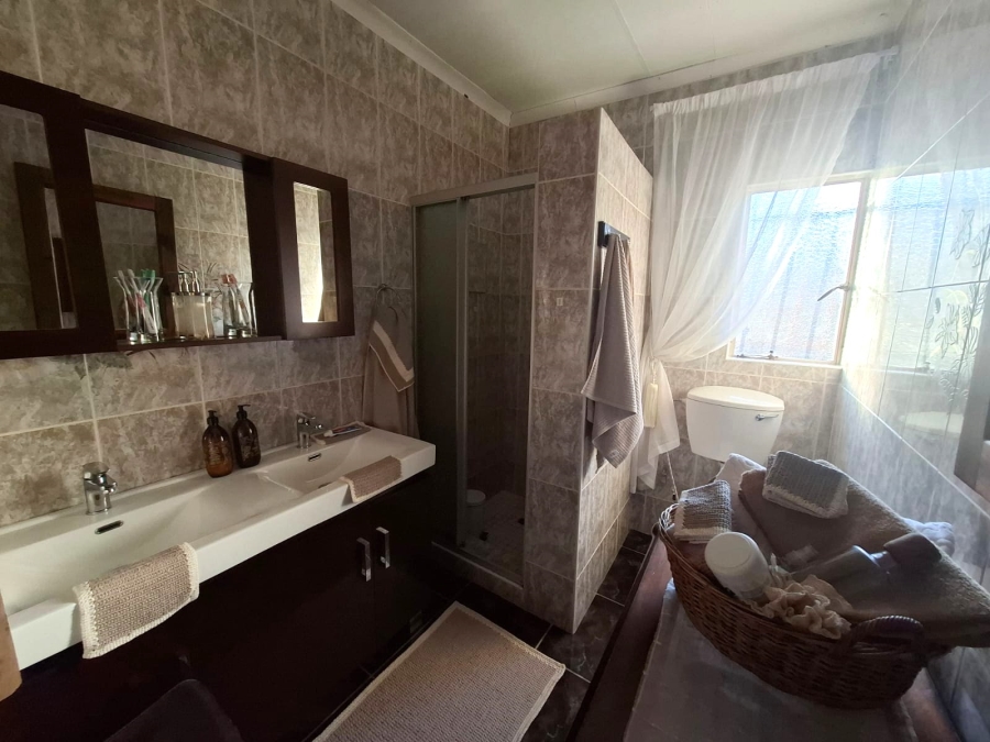 3 Bedroom Property for Sale in Zoekfontein Gauteng