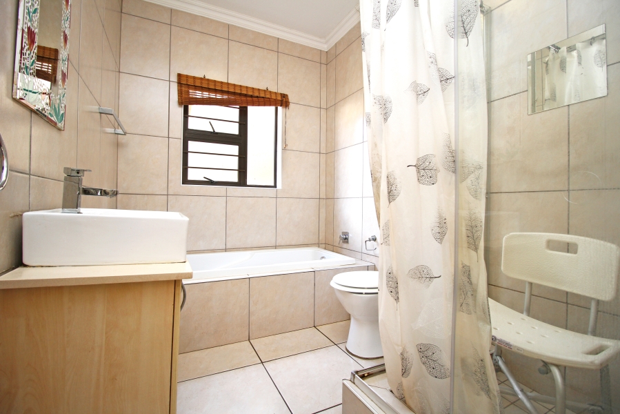 3 Bedroom Property for Sale in Highlands North Gauteng