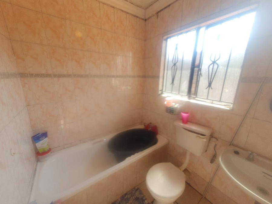 2 Bedroom Property for Sale in Dobsonville Ext 4 Gauteng