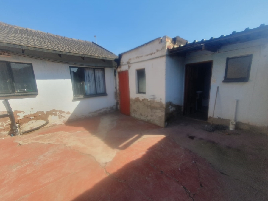 2 Bedroom Property for Sale in Dobsonville Ext 4 Gauteng