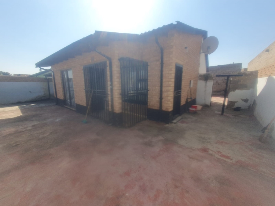 2 Bedroom Property for Sale in Dobsonville Ext 4 Gauteng